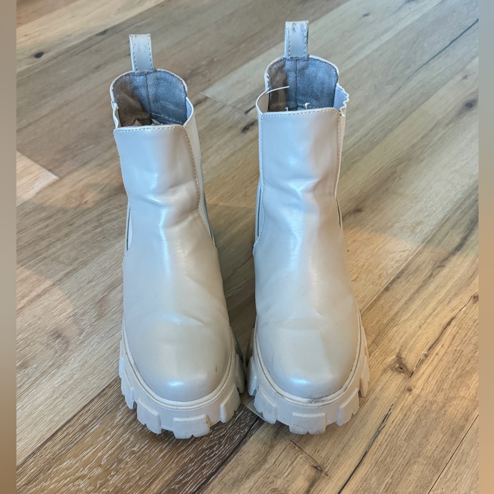 Beige Boots